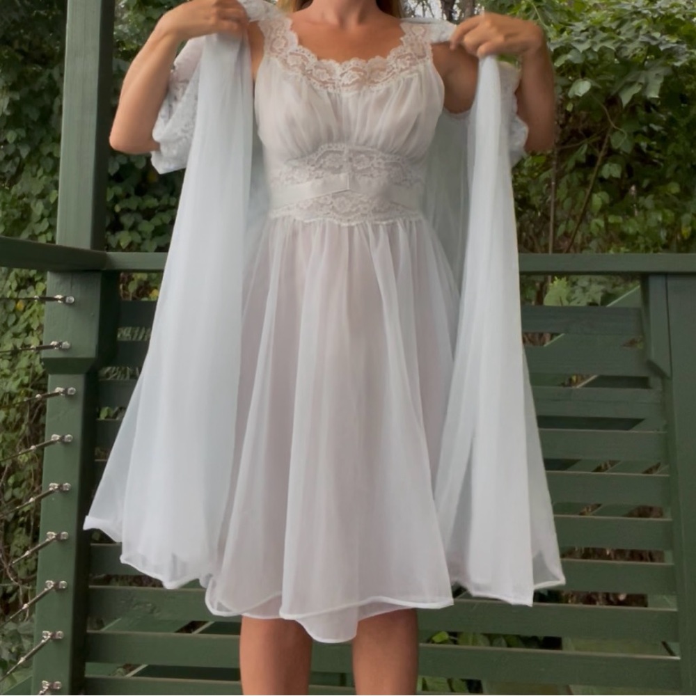 Vintage 1950s Nightgown and Robe